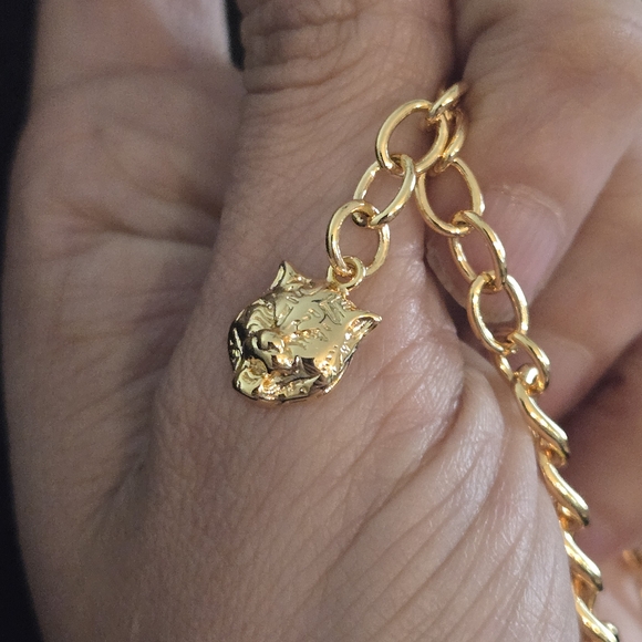 Gucci Elegant Gold Multicolor Gemstone Necklace - Picture 6 of 9